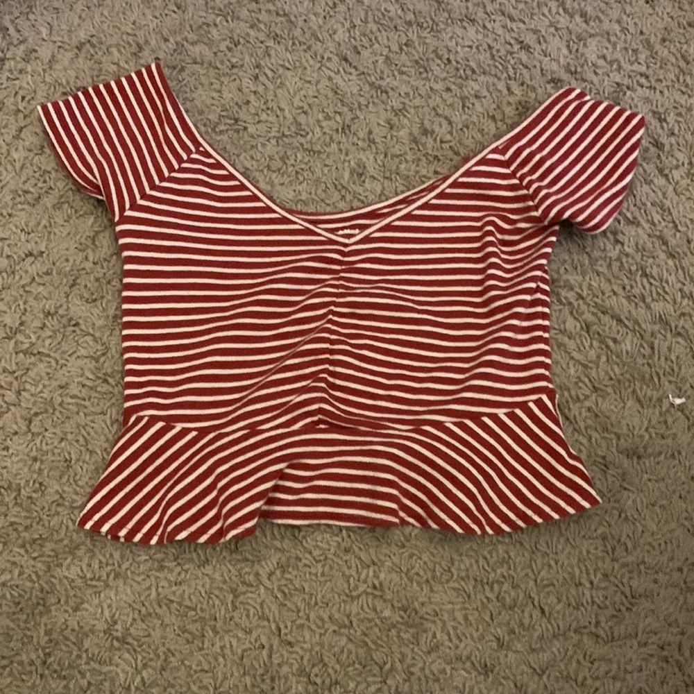 Extra Small American Eagle Red & White Striped Cropped Shirt